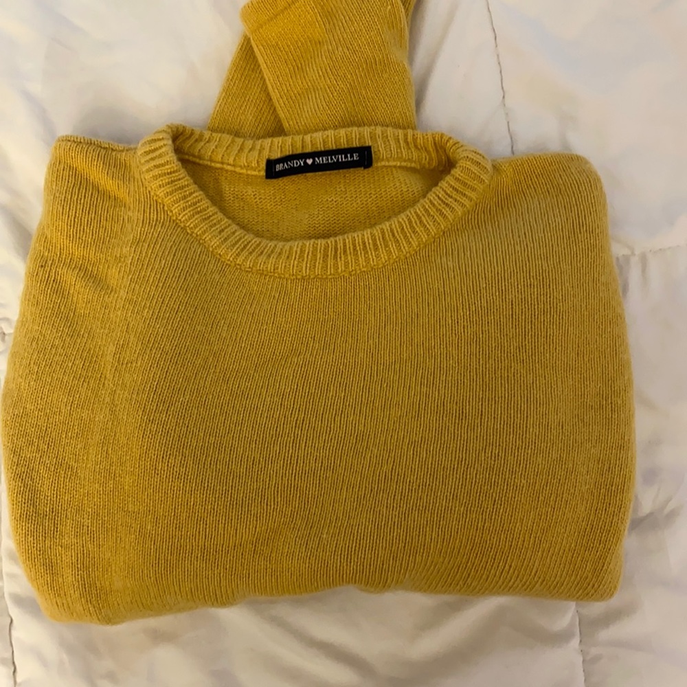 Brandy Melville sweater